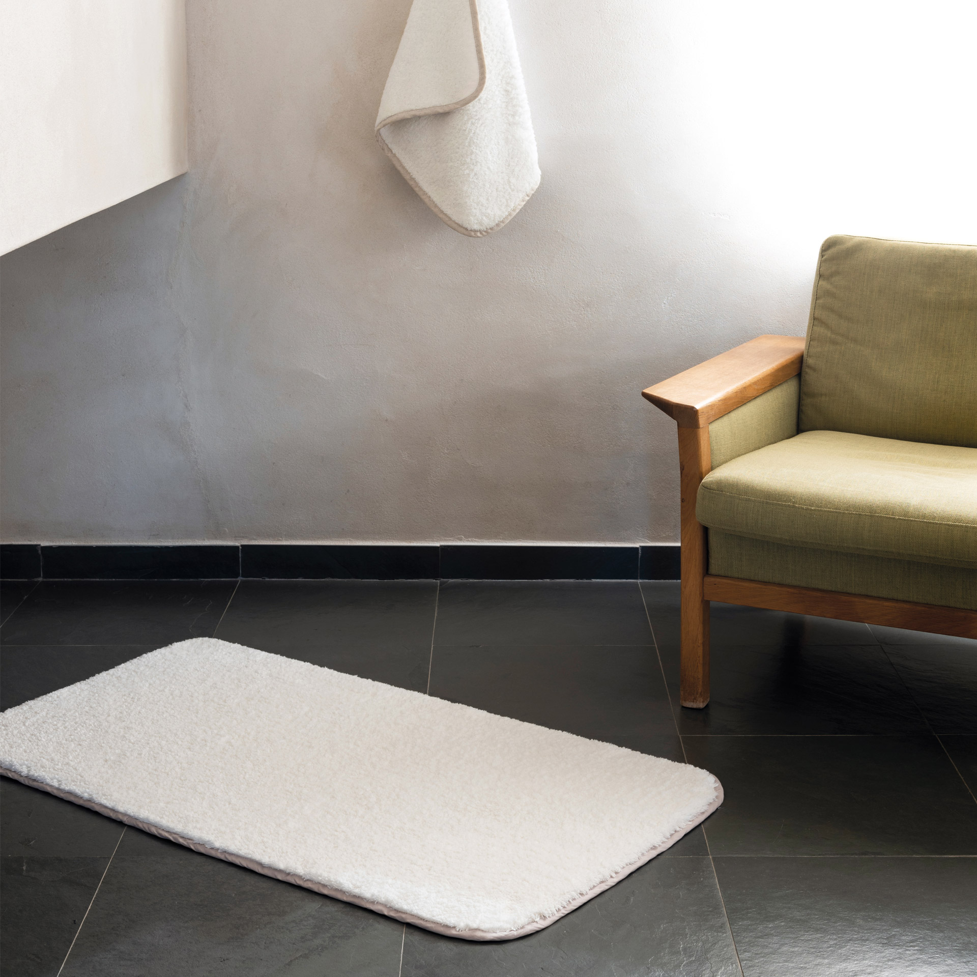 Badrumsmatta Linen Snow Miljö